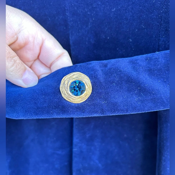 Gorgeous Vintage  Blue Velvet Coat, size approx 6 - Picture 11 of 16
